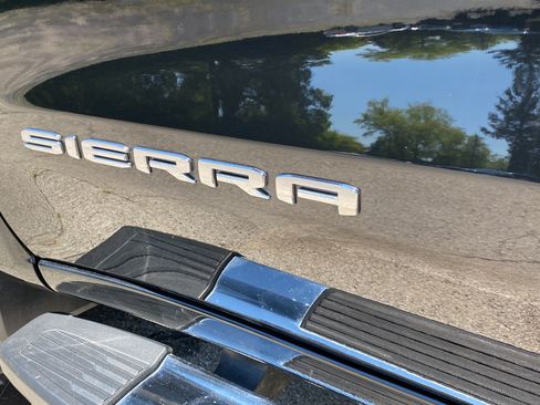 Used 2023 GMC Sierra 1500 SLT w/ SLT Premium Package AWD/4WD image 49