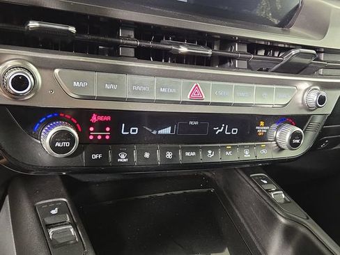 Certified 2025 Kia Telluride S FWD image 19