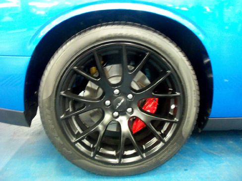 Used 2016 Dodge Challenger SRT Hellcat image 6