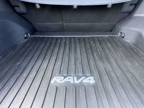 Used 2024 Toyota RAV4 XLE w/ Convenience Package FWD image 25
