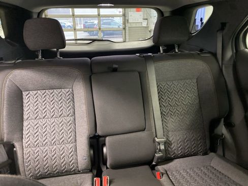 Used 2023 Chevrolet Equinox LT image 24