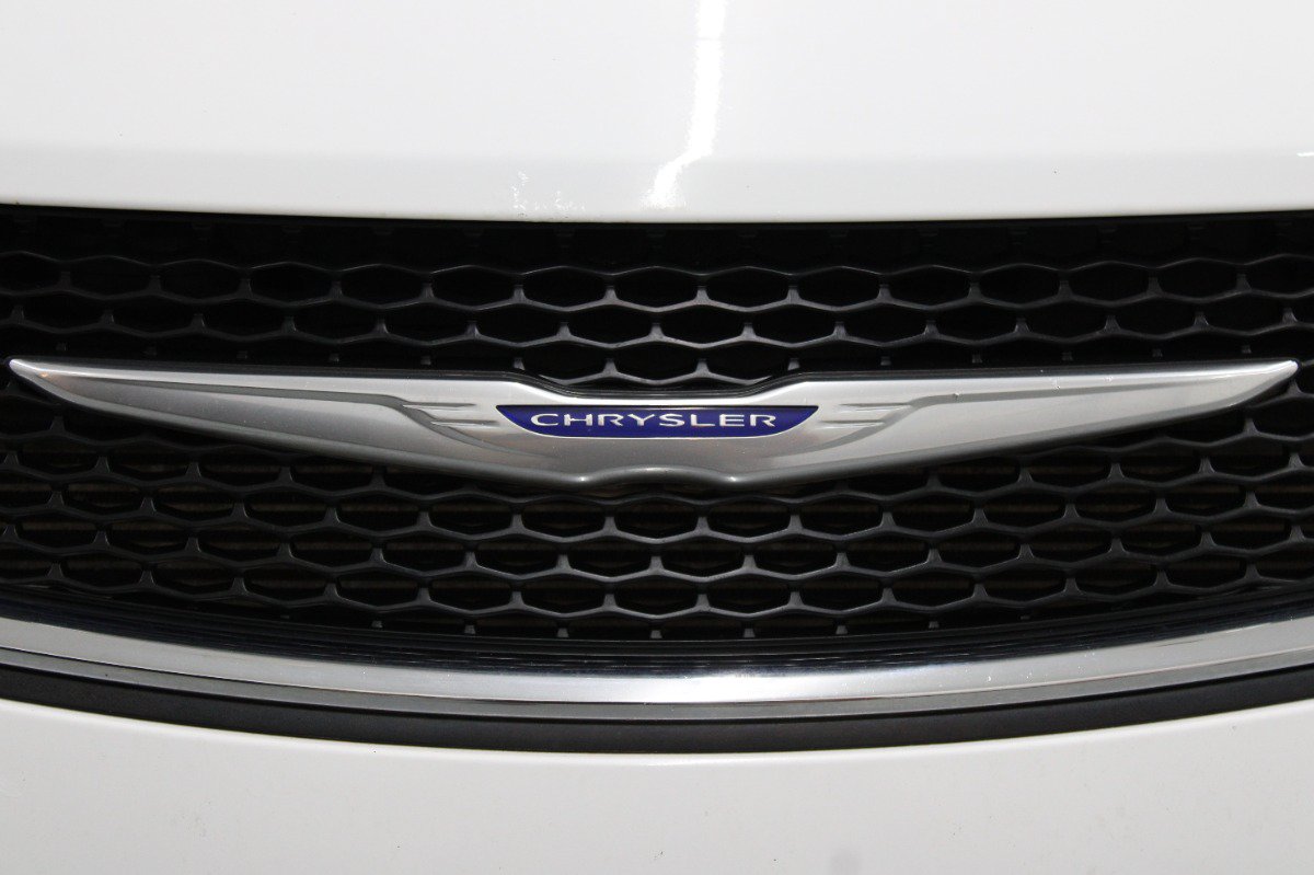 Used 2020 Chrysler Pacifica Limited FWD image 41