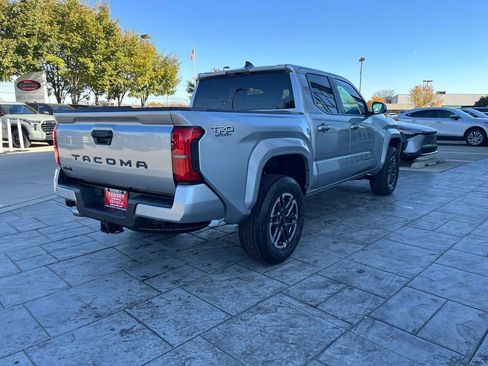 New 2025 Toyota Tacoma TRD Sport image 5