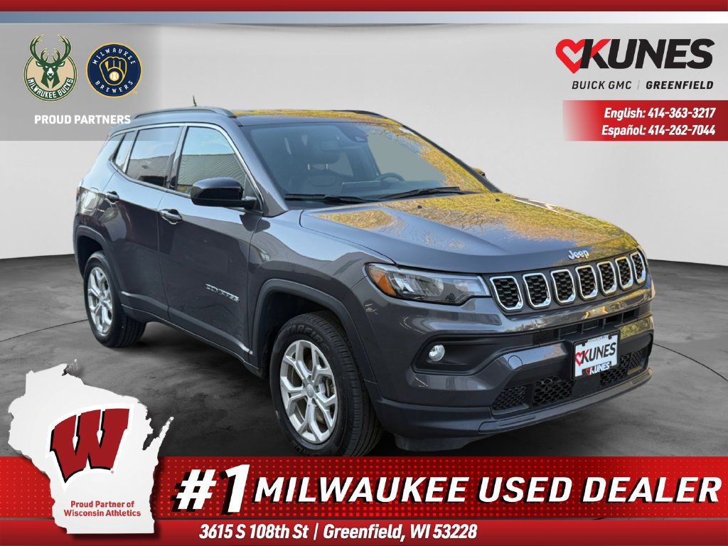 Used 2024 Jeep Compass Latitude AWD/4WD image 1