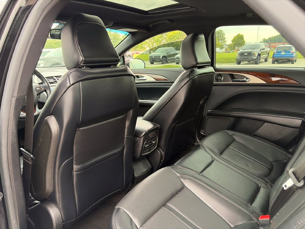 Used 2020 Lincoln MKZ Reserve w/ Monochromatic Package AWD/4WD image 31