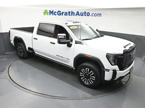 Used 2025 GMC Sierra 2500 Denali Ultimate AWD/4WD image 3