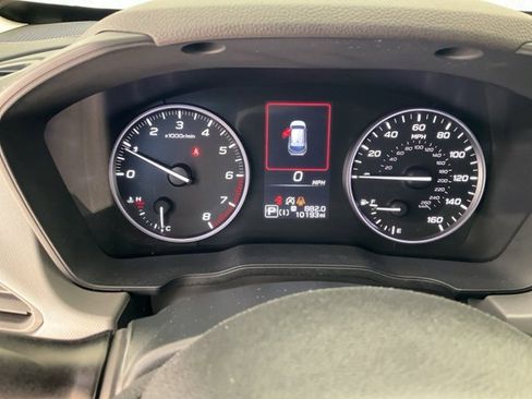 Used 2024 Subaru Crosstrek 2.5i Limited w/ Crosstrek Mirror Package image 10