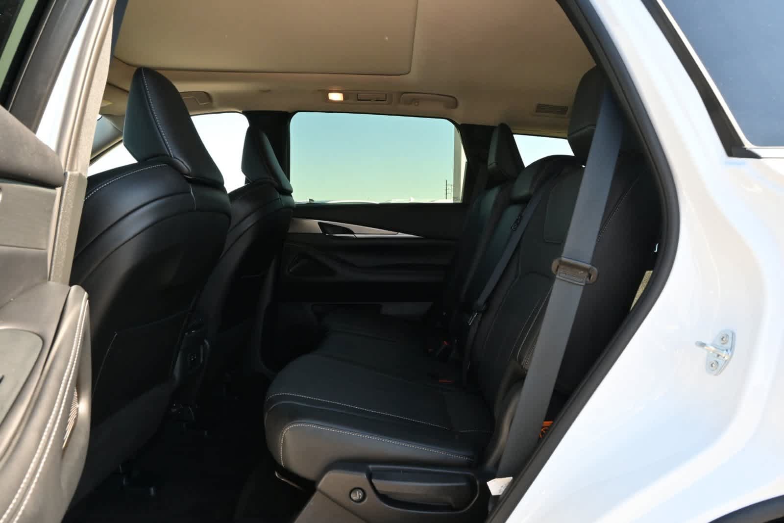 Certified 2027 INFINITI QX60 Pure w/ Cargo Package FWD image 19