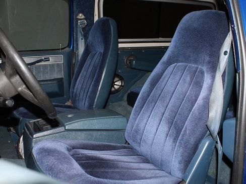 Used 1987 Chevrolet Blazer 4WD image 35