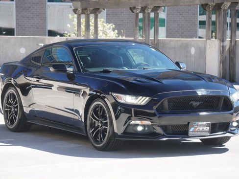 Used 2015 Ford Mustang GT Premium image 25