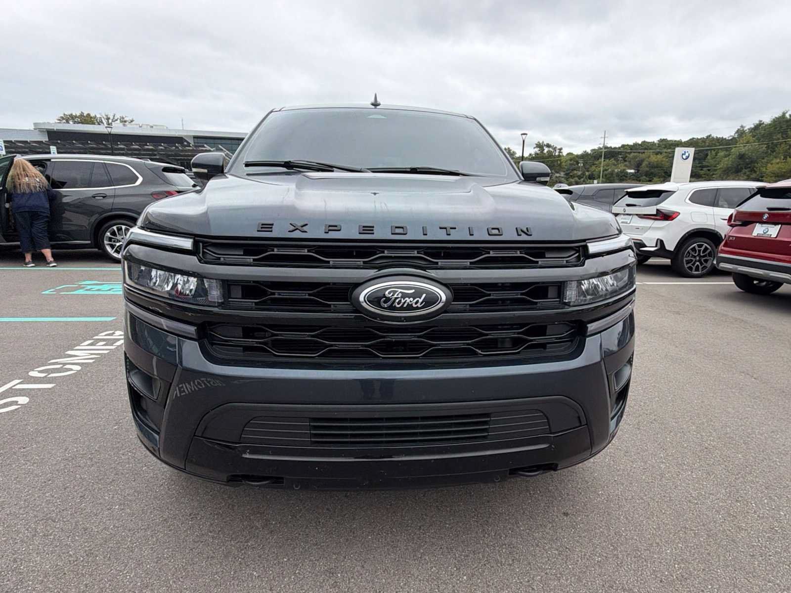Used 2023 Ford Expedition Limited AWD/4WD image 18