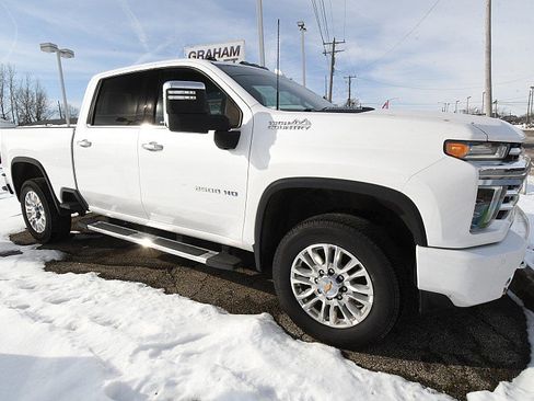 Used 2022 Chevrolet Silverado 2500 High Country w/ Safety Package II image 1