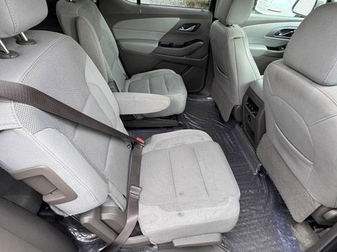 Used 2018 Chevrolet Traverse LT AWD/4WD image 23