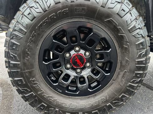 Used 2021 Toyota Tacoma TRD Sport AWD/4WD image 11