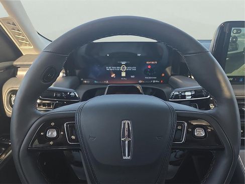 New 2026 Lincoln Aviator 2WD image 19