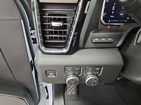 New 2026 GMC Sierra 2500 Denali w/ Denali Reserve Package image 26