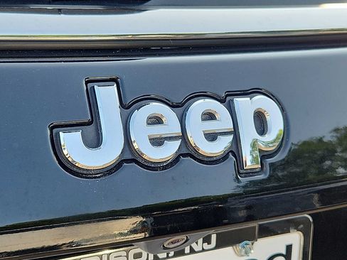 Used 2018 Jeep Compass Latitude w/ Popular Equipment Group AWD/4WD image 28