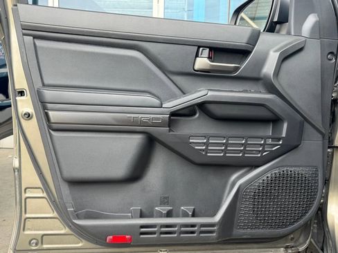 Used 2024 Toyota Tacoma 4x4 Double Cab image 11