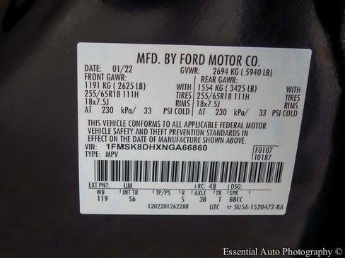 Certified 2022 Ford Explorer XLT w/ Equipment Group 202A AWD/4WD image 30