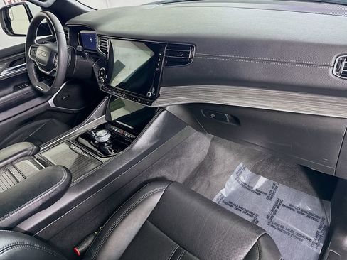 Used 2022 Jeep Wagoneer Series II w/ Premium Group I image 35