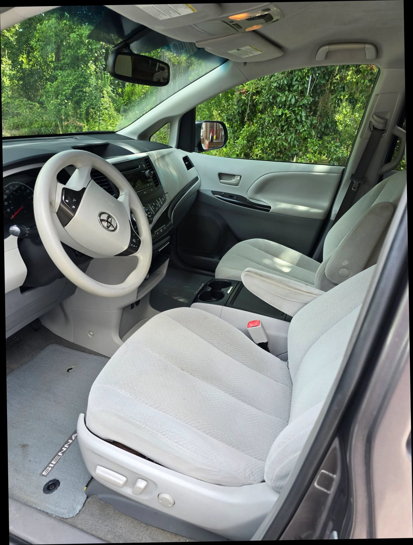 Used 2014 Toyota Sienna LE FWD image 15