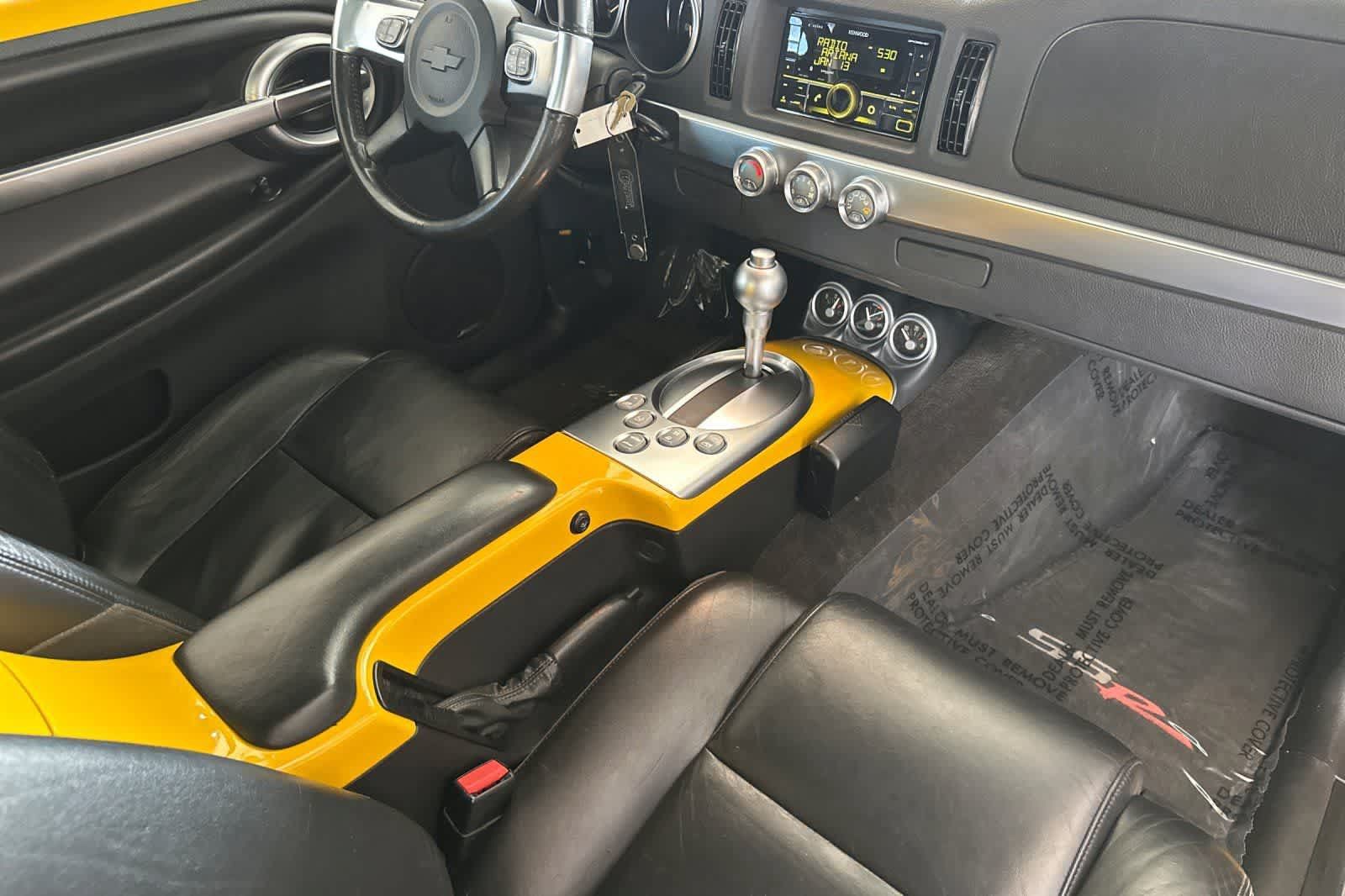 Used 2004 Chevrolet SSR w/ Preferred Equipment Group RWD image 15
