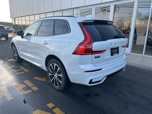 Certified 2025 Volvo XC60 B5 Plus image 3