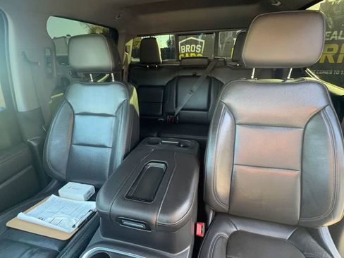 Used 2019 GMC Sierra 1500 SLT RWD image 17
