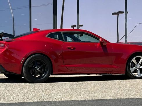 Used 2018 Chevrolet Camaro SS RWD image 13