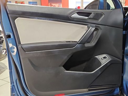 Used 2019 Volkswagen Tiguan SEL image 17