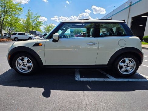 Used 2008 MINI Cooper Hardtop w/ Premium Pkg FWD image 3