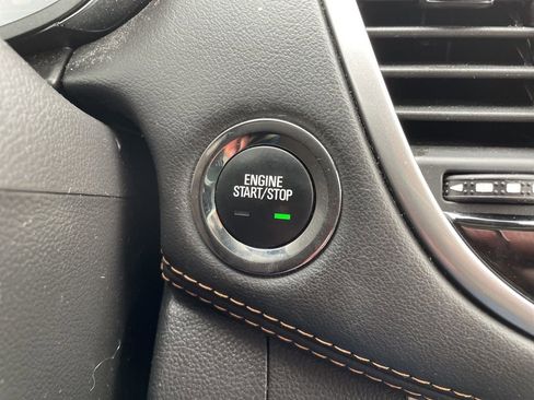 Used 2022 Chevrolet Trax LT w/ Premium Seat Package image 20