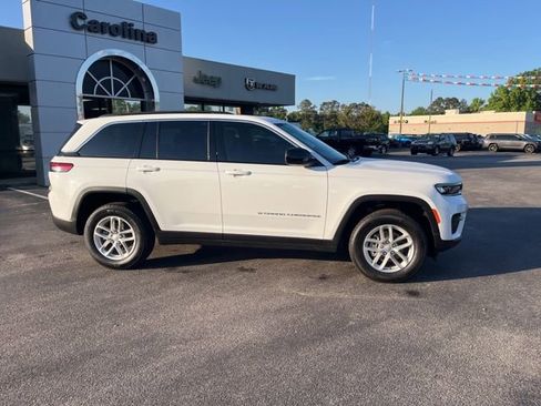 New 2026 Jeep Grand Cherokee Laredo X AWD/4WD image 2