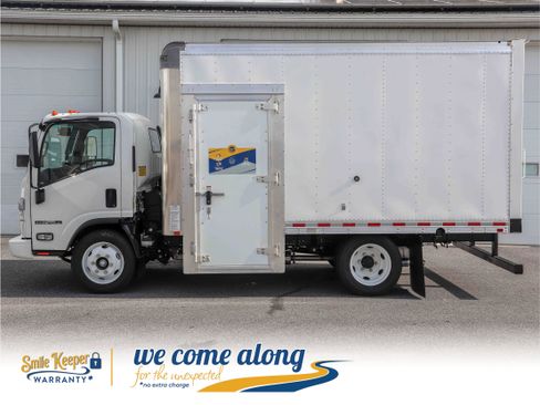 Used 2024 Isuzu NPR image 6