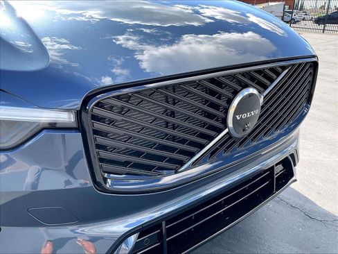 New 2026 Volvo XC60 B5 Plus w/ Protection Package Premier AWD/4WD image 33