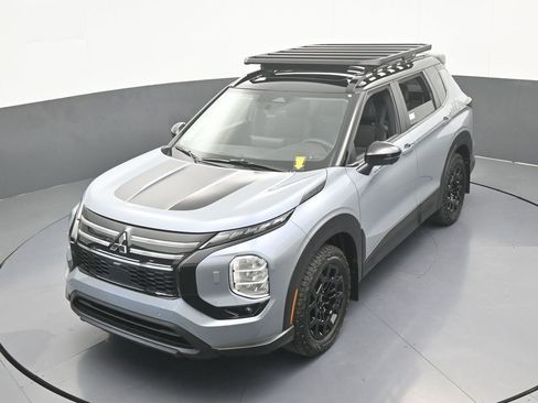 New 2025 Mitsubishi Outlander image 58