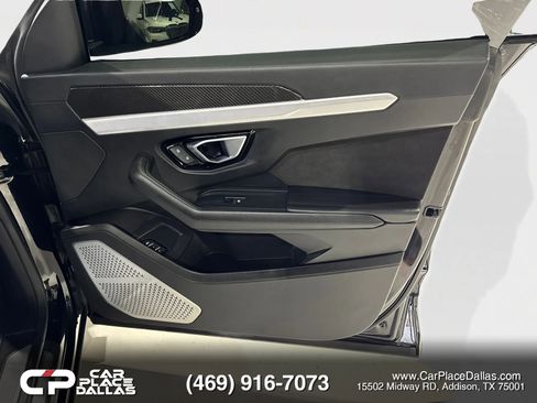 Used 2021 Lamborghini Urus AWD/4WD image 26