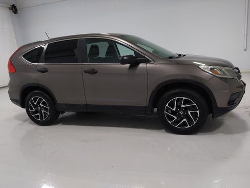 Used 2016 Honda CR-V SE image 11