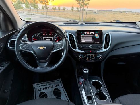 Used 2018 Chevrolet Equinox LT FWD image 24