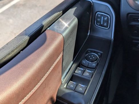 Used 2021 Ford F150 Lariat image 37