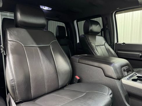Used 2016 Ford F250 Lariat w/ Lariat Interior Package image 15