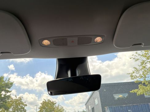 Used 2021 Tesla Model Y 2WD image 25