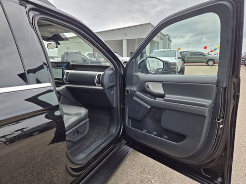 Used 2025 Ford Expedition Active AWD/4WD image 20