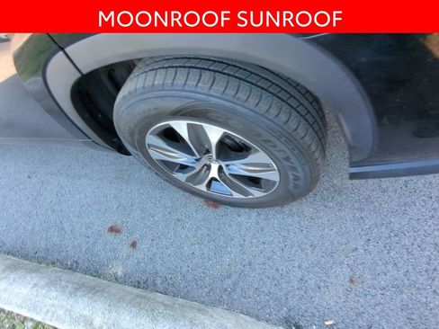 Used 2022 Toyota Highlander XLE image 5