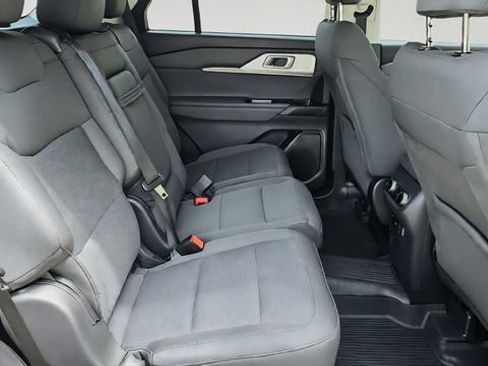 Certified 2025 Ford Explorer Active AWD/4WD image 24