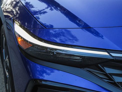 New 2025 Hyundai Elantra SEL image 10