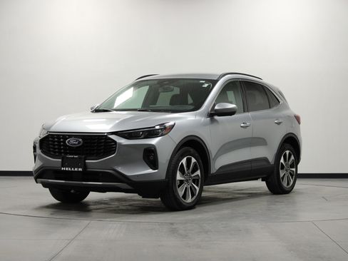 Used 2024 Ford Escape Platinum image 8