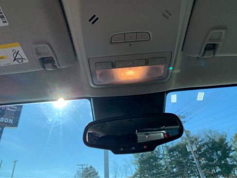 Used 2017 Buick Encore Essence image 23