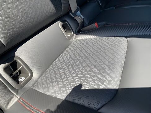 New 2024 Jeep Gladiator Rubicon w/ Technology Group image 41