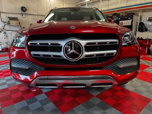 Used 2022 Mercedes-Benz GLS 450 4MATIC image 2